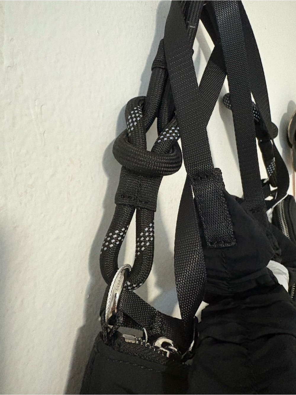 LULULEMON convertible ruched crossbody bag - Picture 6 of 10